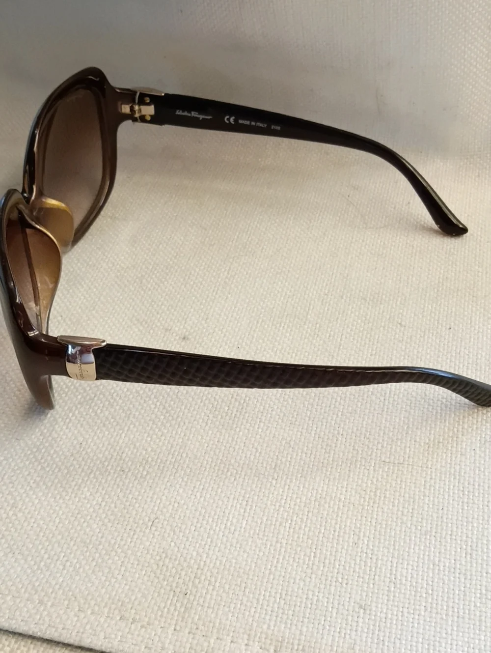 Salvatore Ferragamo Dark Brown Gradient Oversized Women's Sunglasses Brown Frame